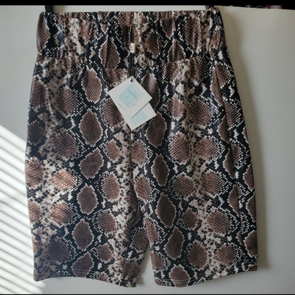 ByEgreis Faux Leather Bike Shorts (Snake) - Picture 1 of 1